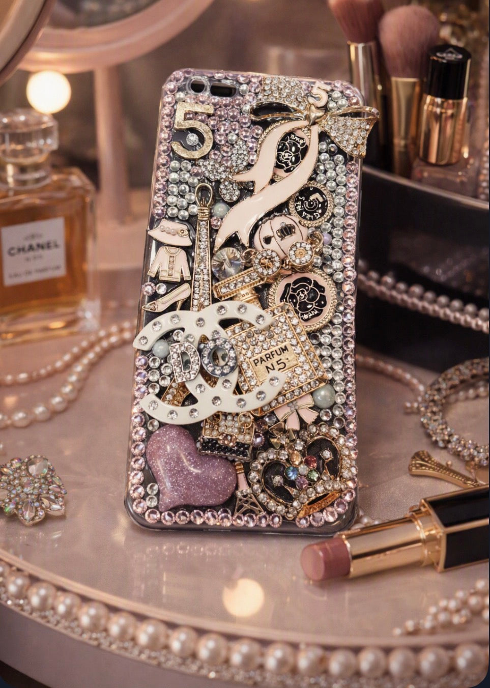 Paris Hot Couture can be made for any case type